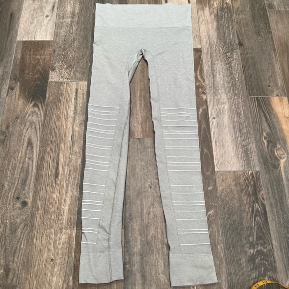 Blanqi Leggings Womens Maternity Dove Gray Striped SportSupport Athletic Sz XL - Picture 6 of 10